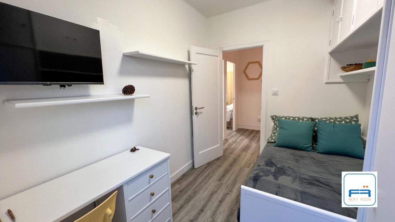 ヴィーゴ Amplia Casa De 9 Hab, Cabral.ヴィラ エクステリア 写真