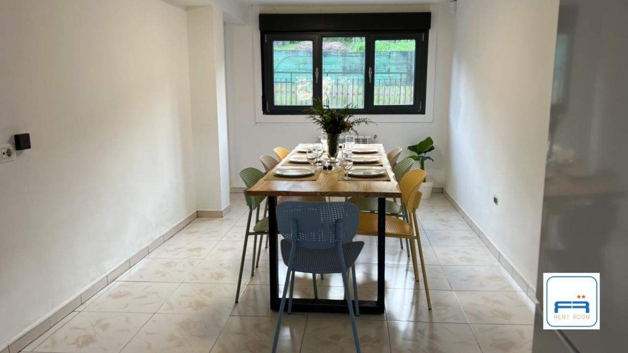 ヴィーゴ Amplia Casa De 9 Hab, Cabral.ヴィラ エクステリア 写真
