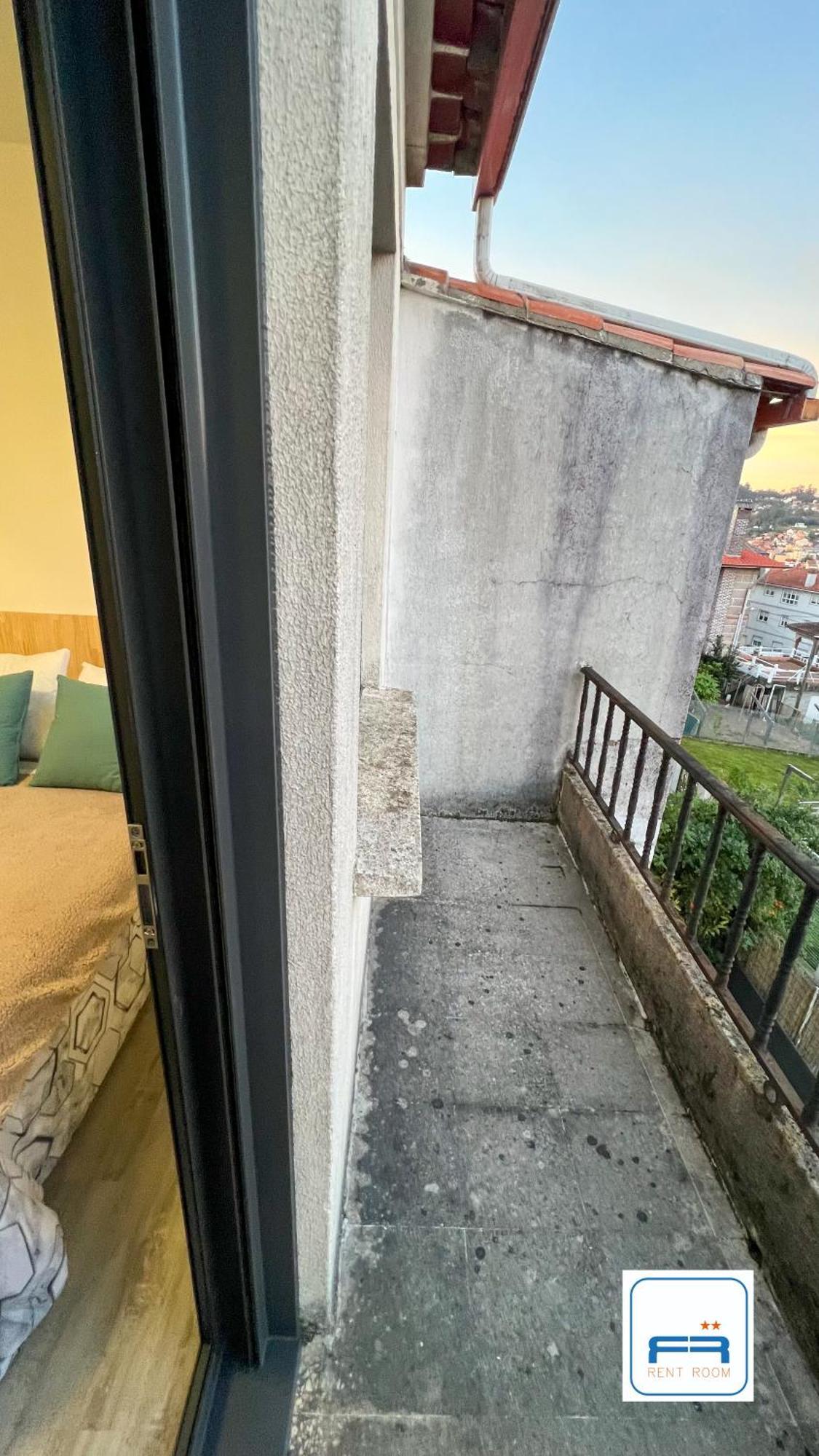ヴィーゴ Amplia Casa De 9 Hab, Cabral.ヴィラ エクステリア 写真